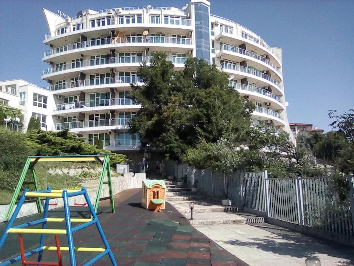 Silver Beach B16 Бяла Экстерьер фото